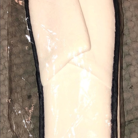 Calvin Klein Logo Pajama Pants and new slippers - Picture 4 of 6